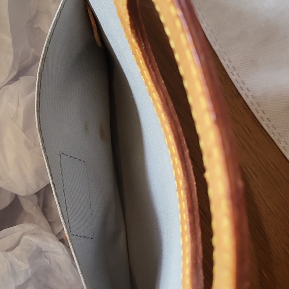 Louis Vuitton Vernis  2way  Roxbury Drive Yellow Satchel. - Picture 15 of 17